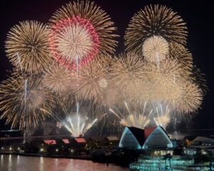夜空を彩る花火!!